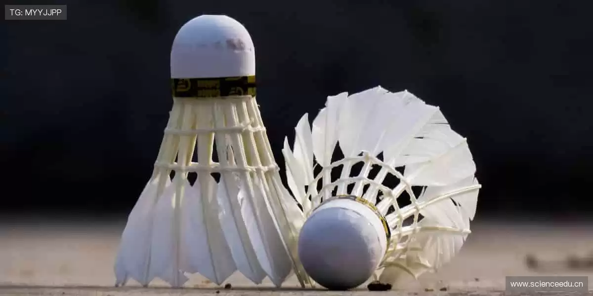 👟限量潮品，个性定制，做最耀眼的运动达人！🌟